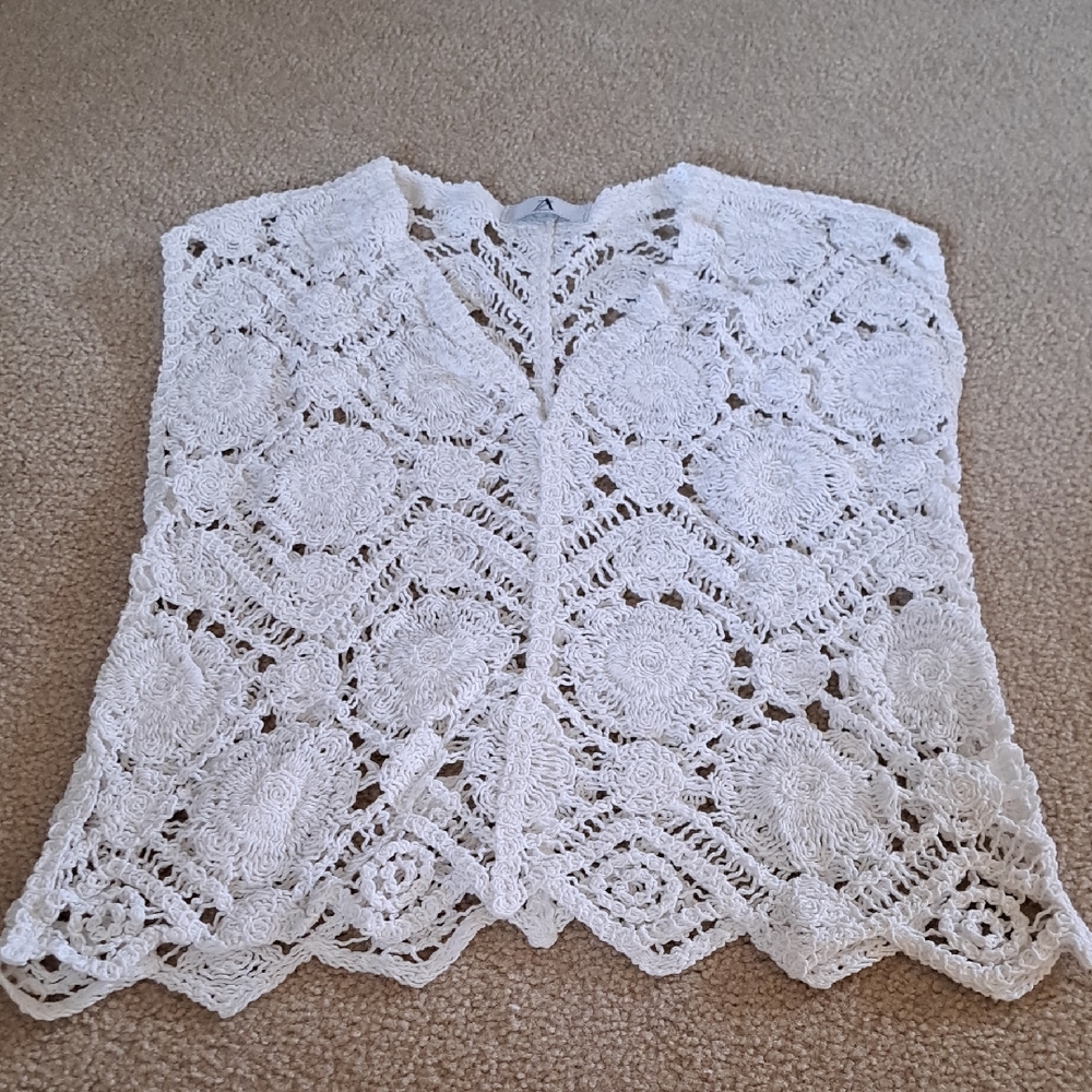 AZ Elegant White Crochet Pull Over Sweater